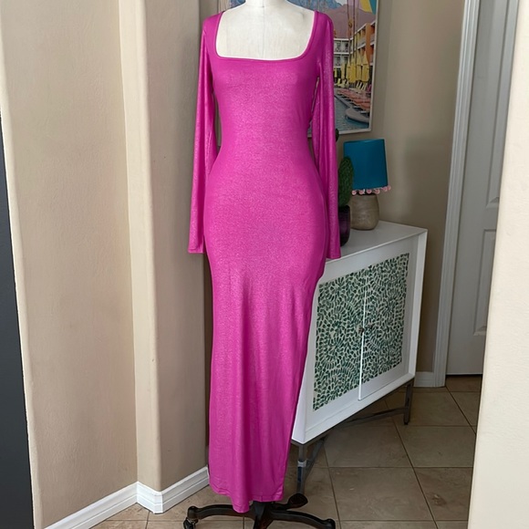 SKIMS Fuchsia Foil Ribbed Ling Sleeve Maxi Dress NWT - Picture 1 of 10